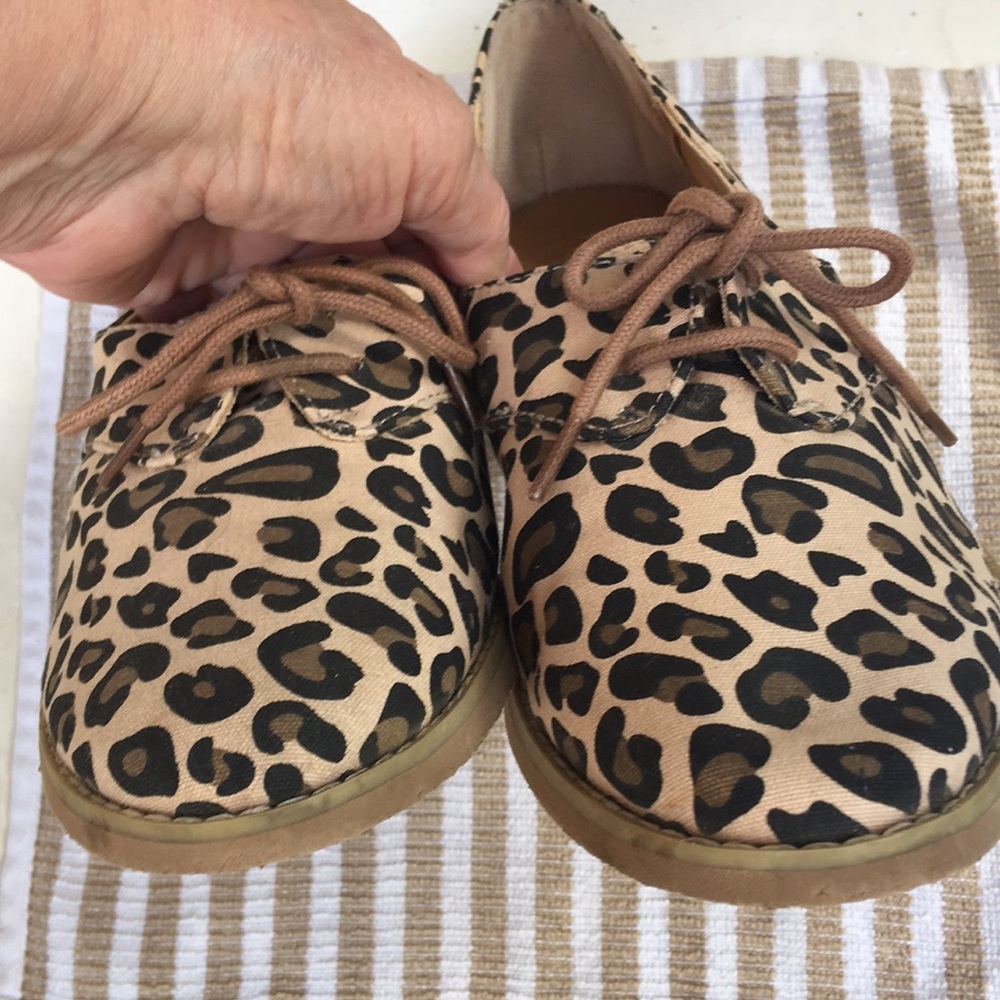 EUC Leopard Oxford Shoes - Picture 2 of 9